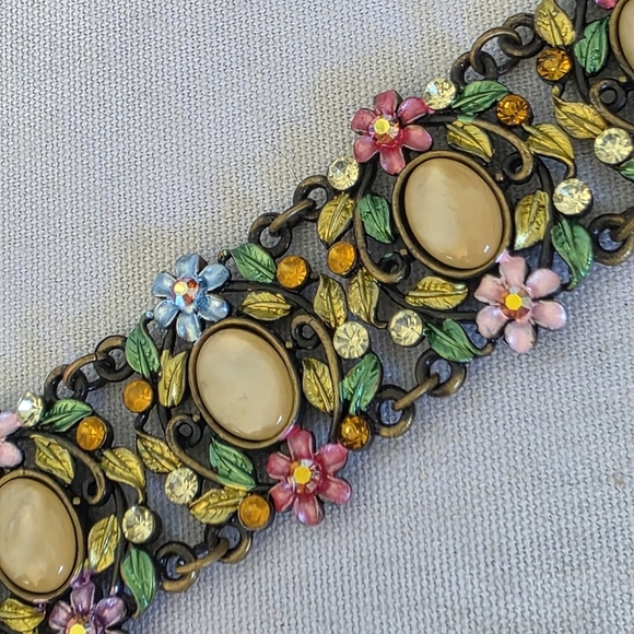 Vintage Antique Gold Bracelet With Floral Flowers Design - Picture 6 of 11